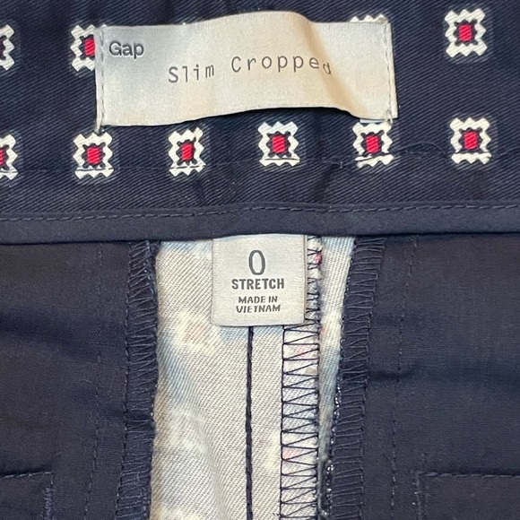 GAP Slim Cropped Navy and With White & Red Blocks Cropped Pants, NWOT Sz 0 - Picture 7 of 11